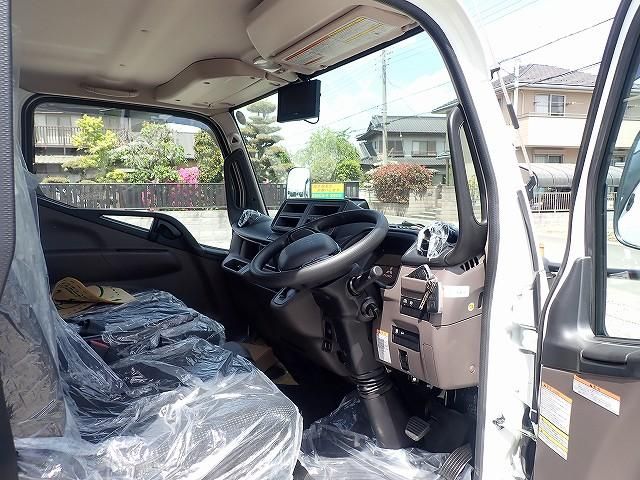 Mitsubishi CANTER 2026-04 8431801-9