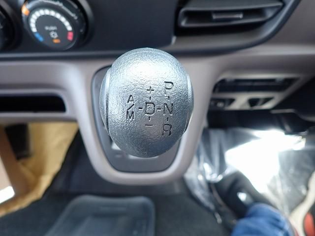 Mitsubishi CANTER 2026-04 8431801-20
