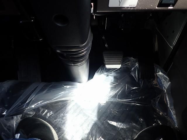 Mitsubishi CANTER 2026-04 8431801-21