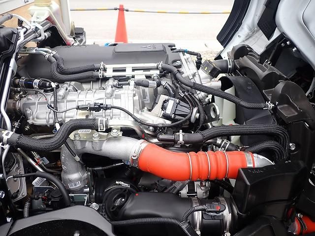 Mitsubishi CANTER 2026-04 8431800-25