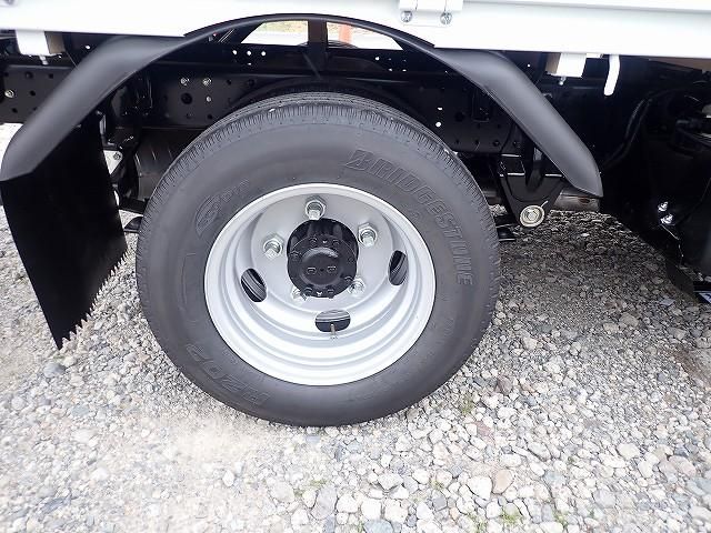 Mitsubishi CANTER 2026-04 8431800-26
