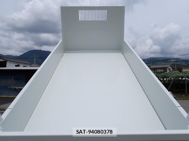 Mitsubishi CANTER 2026-04 8457128-6