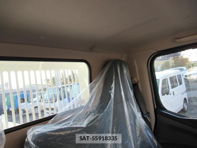 Mitsubishi CANTER 2025-11 8457135-27