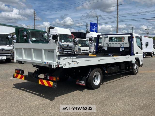 Mitsubishi CANTER 2023-10 8457126-2