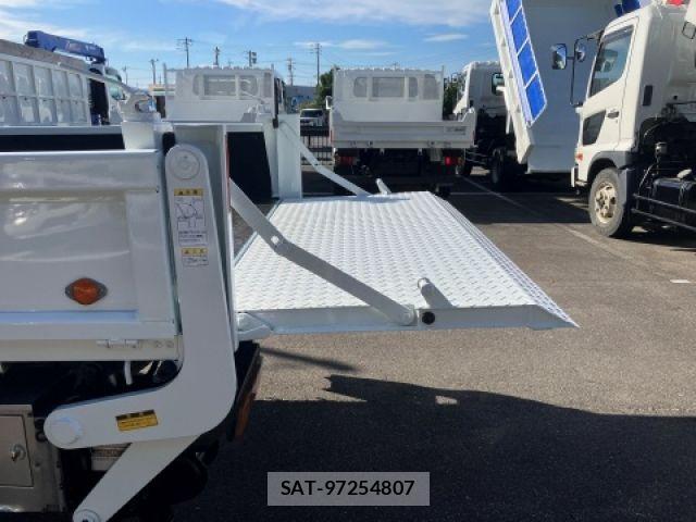 Mitsubishi CANTER 2013-07 8485138-7