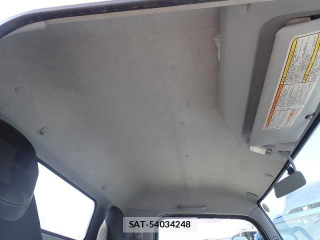 Mitsubishi CANTER 2018-01 8485134-12