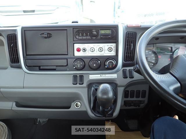 Mitsubishi CANTER 2018-01 8485134-15