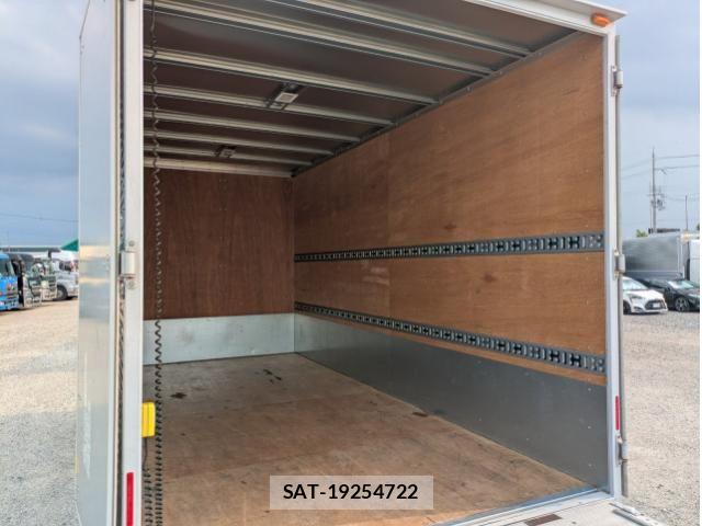 Mitsubishi CANTER 2023-07 8523911-17