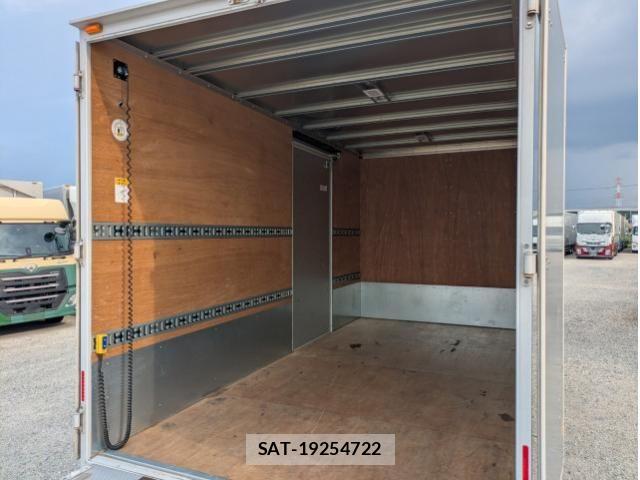 Mitsubishi CANTER 2023-07 8523911-18
