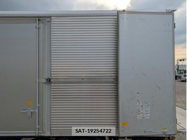 Mitsubishi CANTER 2023-07 8523911-19