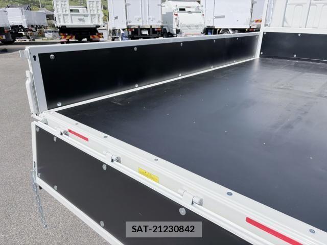 Mitsubishi CANTER 2026-04 8523925-13