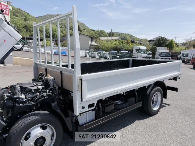 Mitsubishi CANTER 2026-04 8523925-22