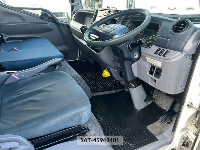 Mitsubishi CANTER 2014-08 8523969-17