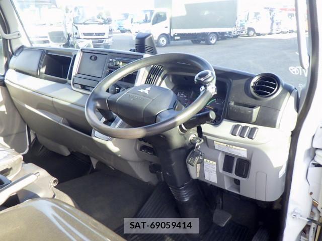 Mitsubishi CANTER 2021-03 8523942-26