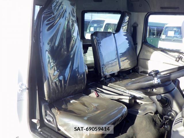 Mitsubishi CANTER 2021-03 8523942-27