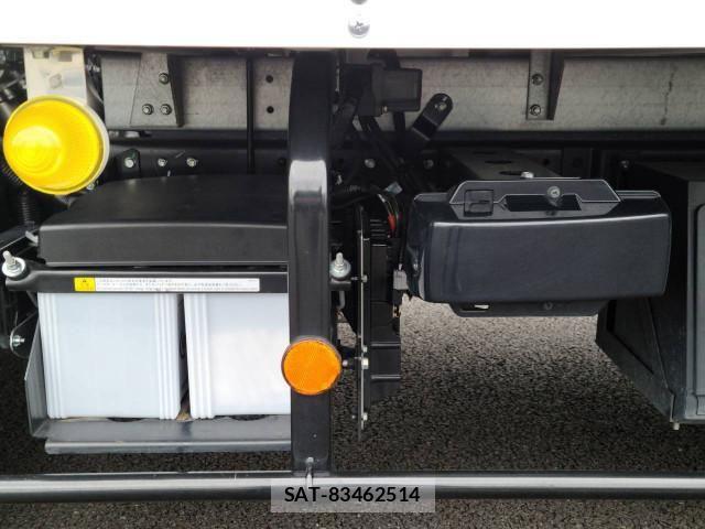Mitsubishi CANTER 2025-02 8523908-23