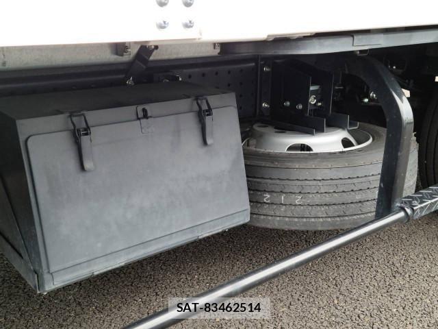 Mitsubishi CANTER 2025-02 8523908-24