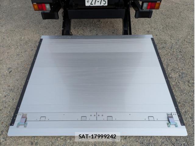 Mitsubishi CANTER 2026-04 8523902-18