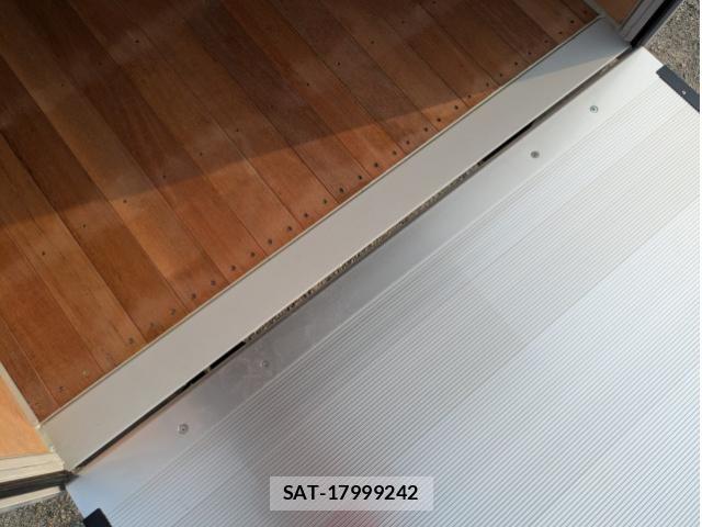 Mitsubishi CANTER 2026-04 8523902-19