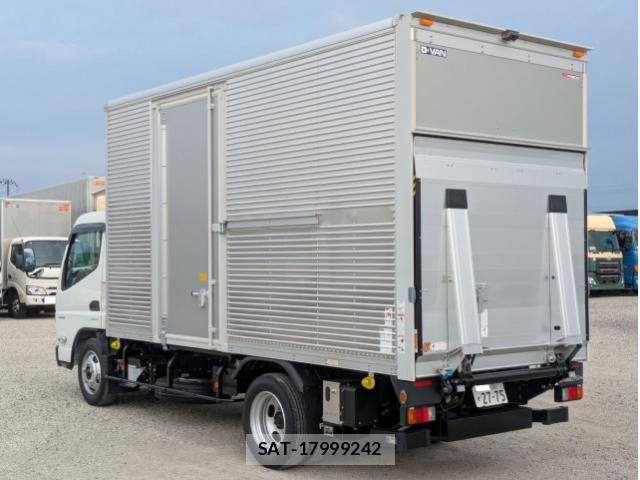 Mitsubishi CANTER 2026-04 8523902-4