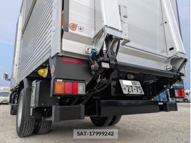 Mitsubishi CANTER 2026-04 8523902-5