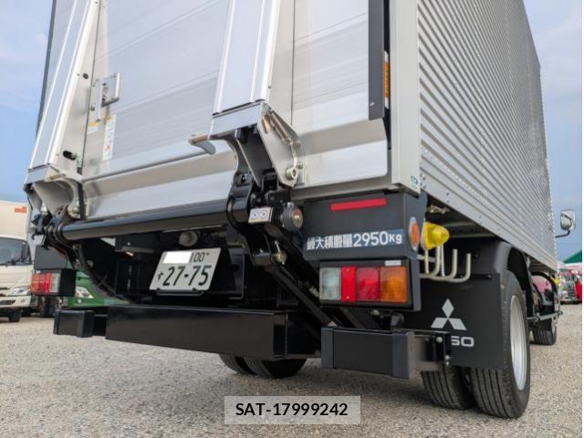 Mitsubishi CANTER 2026-04 8523902-7