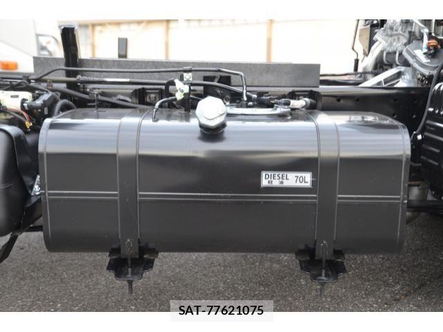 Mitsubishi CANTER 2026-01 8523926-8