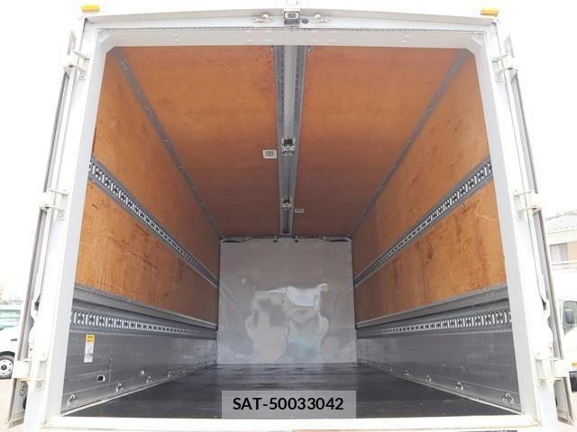 Mitsubishi CANTER 2017-01 8523927-14