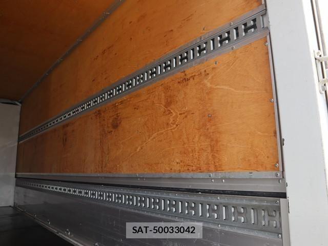 Mitsubishi CANTER 2017-01 8523927-16