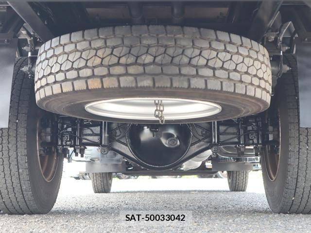 Mitsubishi CANTER 2017-01 8523927-26