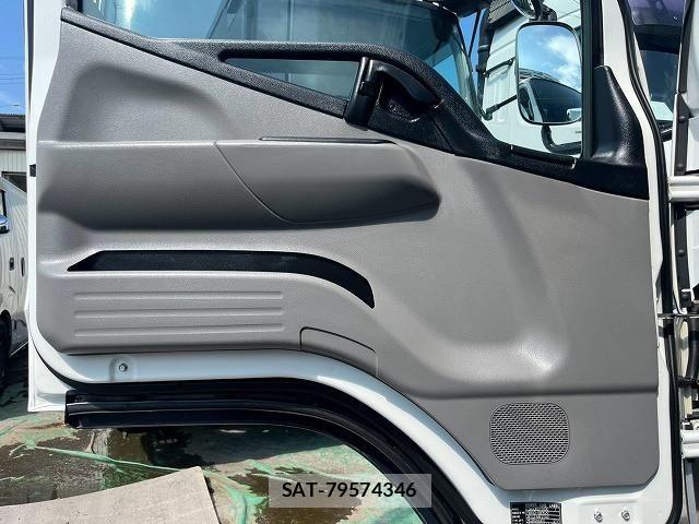 Mitsubishi CANTER 2019-12 8523971-20