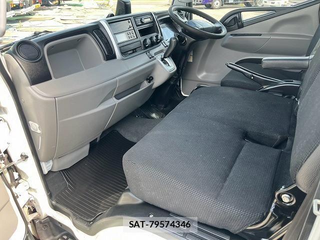 Mitsubishi CANTER 2019-12 8523971-21