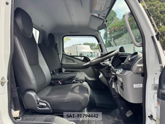 Mitsubishi CANTER 2021-03 8523948-23