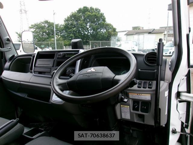 Mitsubishi CANTER 2023-10 8523940-13