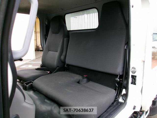 Mitsubishi CANTER 2023-10 8523940-15