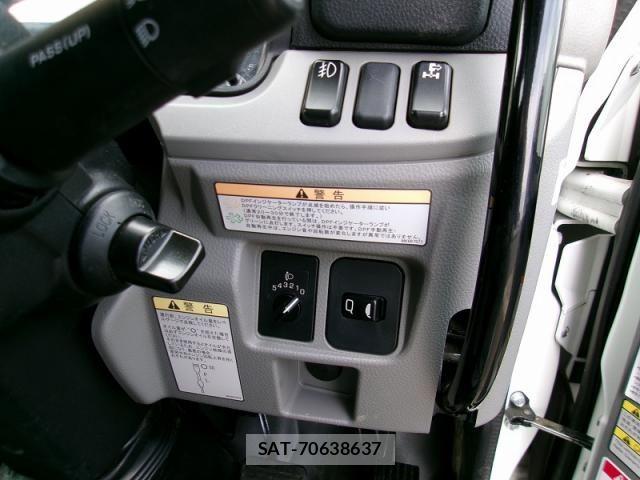 Mitsubishi CANTER 2023-10 8523940-21