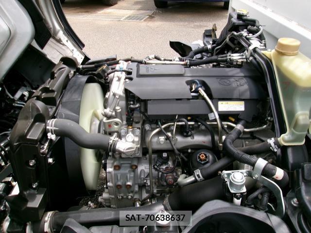 Mitsubishi CANTER 2023-10 8523940-22