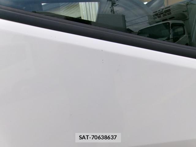 Mitsubishi CANTER 2023-10 8523940-25