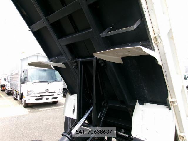 Mitsubishi CANTER 2023-10 8523940-8