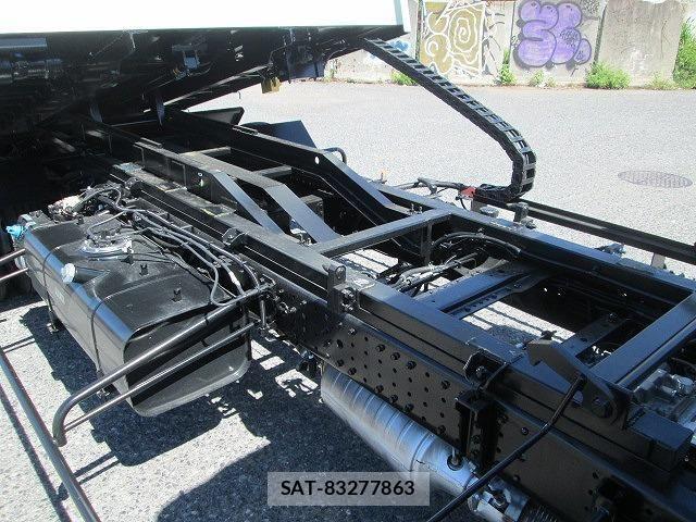 Mitsubishi CANTER 2026-05 8523881-9