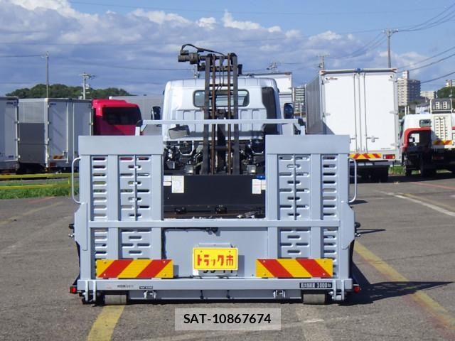 Mitsubishi CANTER 2020-07 8523901-6