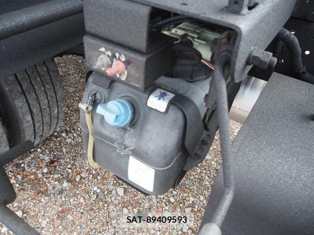 Mitsubishi CANTER 2017-09 8523913-13