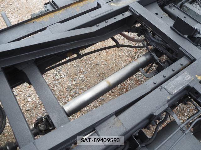 Mitsubishi CANTER 2017-09 8523913-15