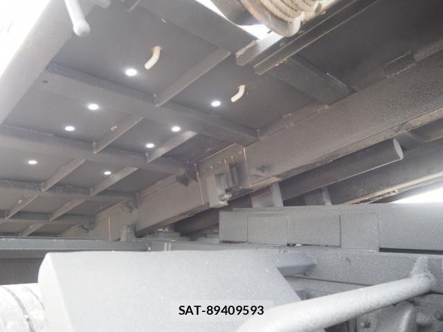 Mitsubishi CANTER 2017-09 8523913-18