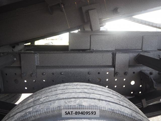 Mitsubishi CANTER 2017-09 8523913-20
