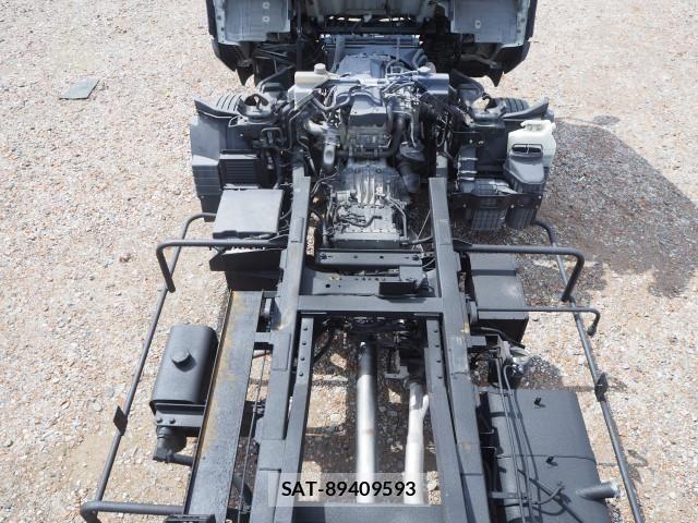 Mitsubishi CANTER 2017-09 8523913-27