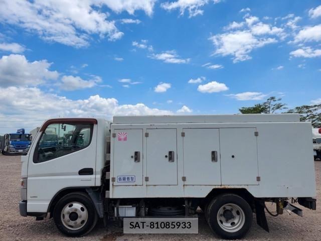 Mitsubishi CANTER 2012-06 8523931-1