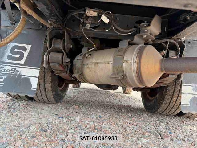 Mitsubishi CANTER 2012-06 8523931-26