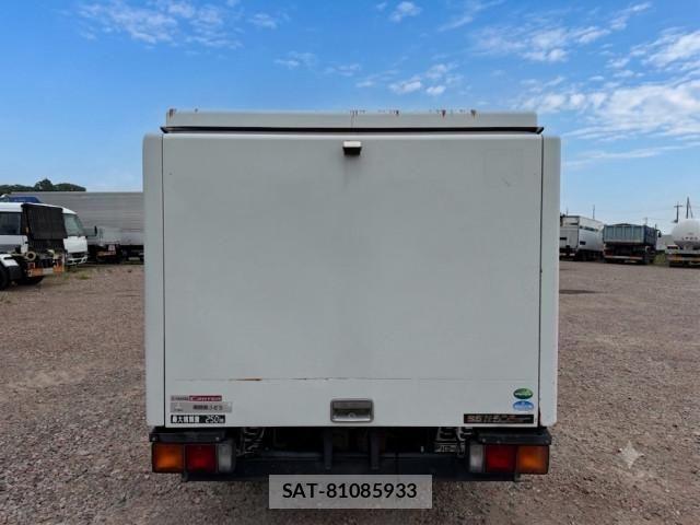 Mitsubishi CANTER 2012-06 8523931-3