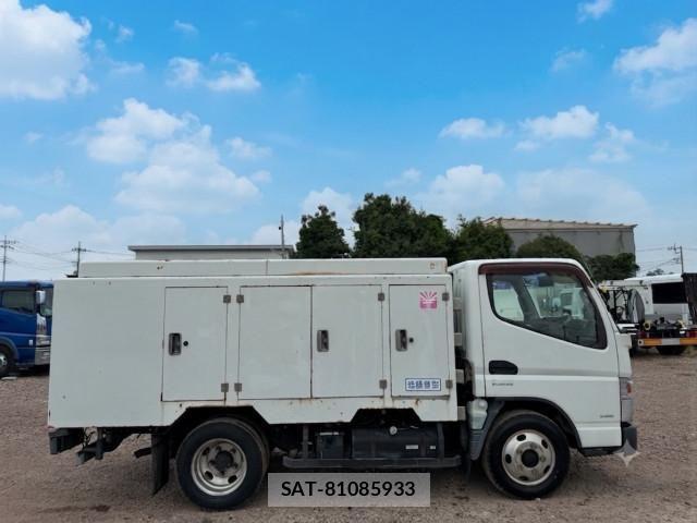 Mitsubishi CANTER 2012-06 8523931-5